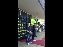 Video laden en afspelen in Gallery-weergave, Wand&lt;br&gt;In de media
