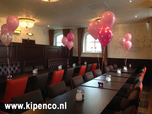 Tafeldecoratie met print, 3 ballonnen, 2 kleuren, 1 print, plaats kleuren wisselt